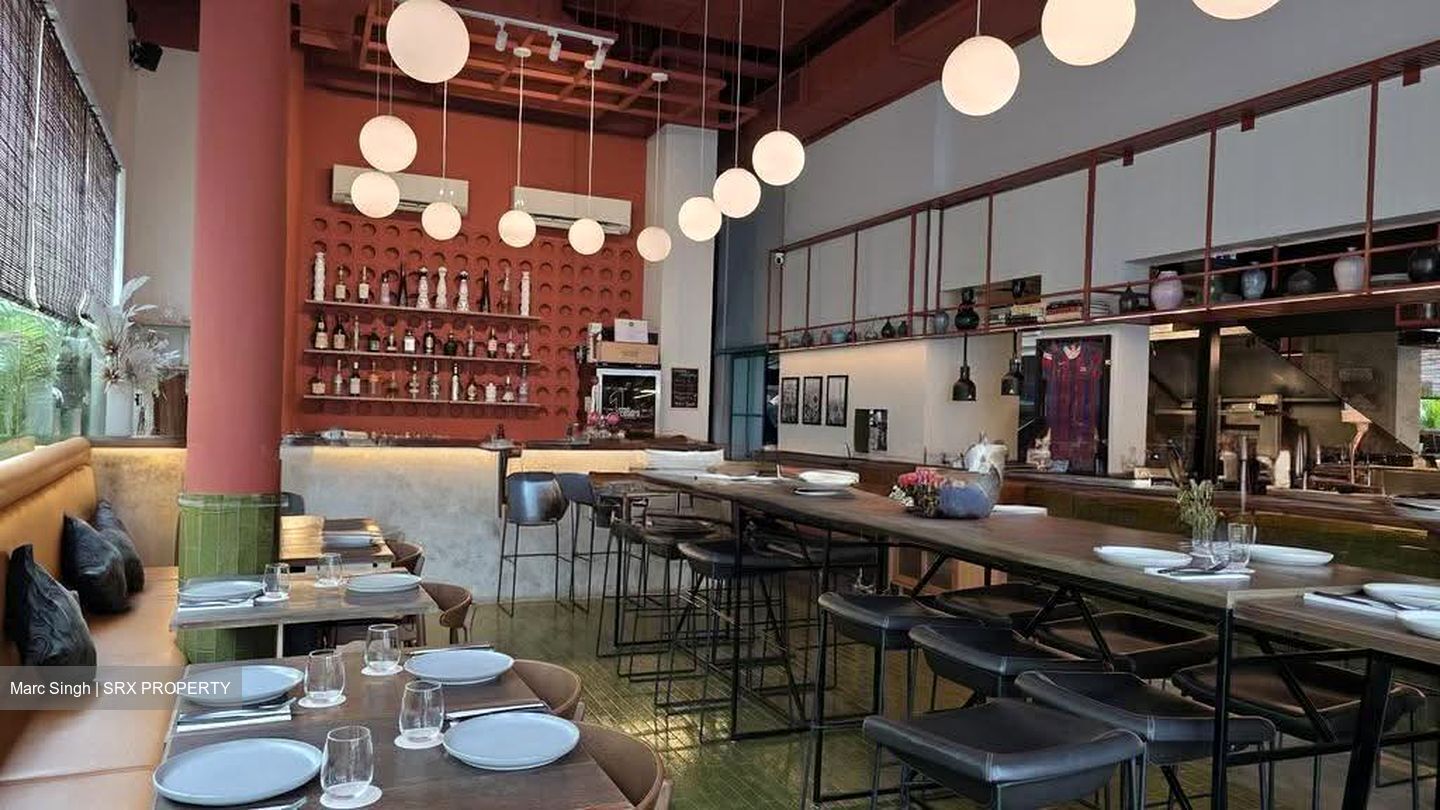 Gemmill Lane (D1), Retail #613755241